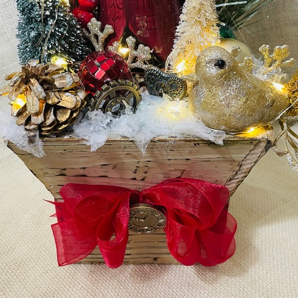 Vintage Christmas Santa Claus Art Assemblage Upcycled Fairy Lights Giftable - Picture 4 of 8